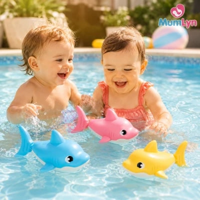 1pc Clockwork Swimming Shark Bath Toy for Kids – Random Colour